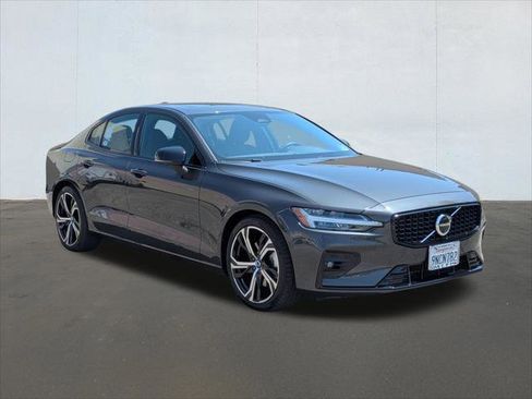 Used 2024 Volvo S60 B5 Plus w/ Climate Package AWD/4WD image 7