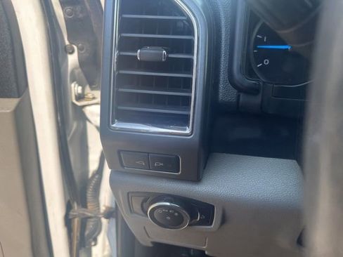 Used 2017 Ford F550 XLT image 27