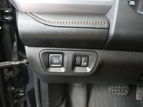 Used 2017 GMC Acadia SLT w/ LPO, Floor Liner Package AWD/4WD image 32