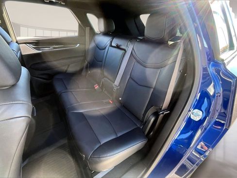 New 2026 Cadillac XT5 Sportv w/ LPO, Floor Liner Package image 10