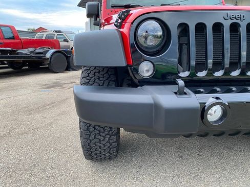 Used 2015 Jeep Wrangler Sport AWD/4WD image 52