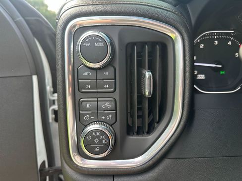 Used 2022 GMC Sierra 2500 AT4 w/ AT4 Preferred Package AWD/4WD image 34