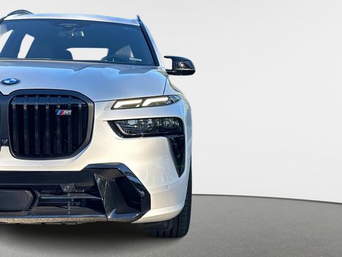 New 2026 BMW X7 M60i image 9