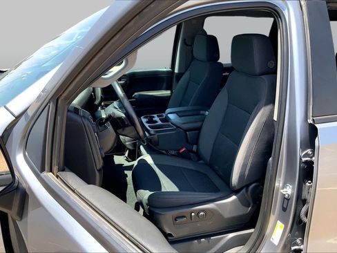 Used 2022 Chevrolet Silverado 1500 LT AWD/4WD image 8