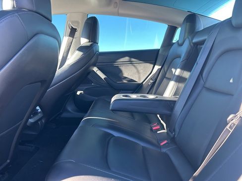 Used 2020 Tesla Model 3 Standard Range image 26