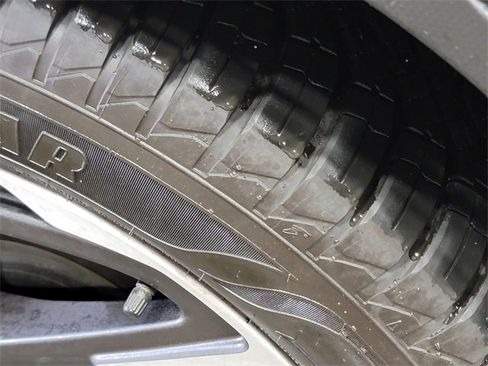 Certified 2024 Subaru Crosstrek 2.5i Limited w/ Crosstrek Mirror Package image 12