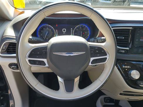 Used 2020 Chrysler Pacifica Limited w/ Tire & Wheel Group image 43