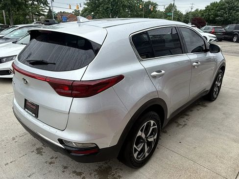 Used 2020 Kia Sportage LX AWD/4WD image 3