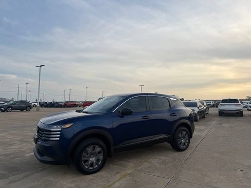 Used 2026 Nissan Kicks S FWD image 9