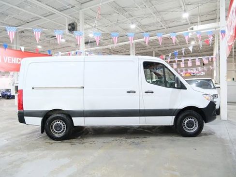 Used 2019 Mercedes-Benz Sprinter 1500 w/ Driver Convenience Package image 11