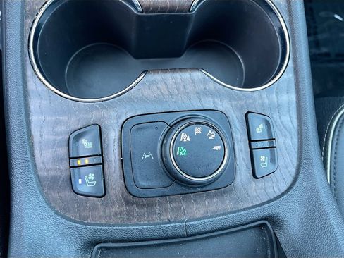 Used 2021 GMC Acadia Denali w/ Trailering Package AWD/4WD image 21