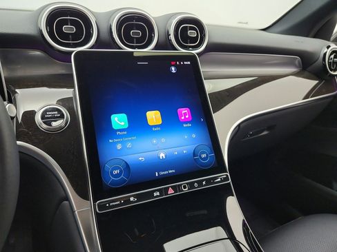 Used 2026 Mercedes-Benz GLC 300 image 12