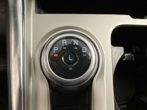 Used 2023 Ford Explorer XLT image 18