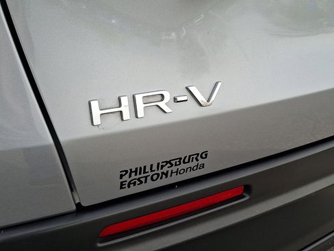 Used 2024 Honda HR-V LX image 29