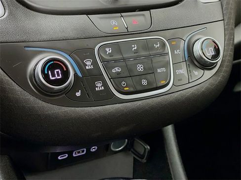 Used 2024 Chevrolet Malibu LT image 19