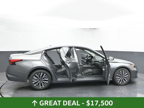 Used 2023 Nissan Altima 2.5 SV image 58