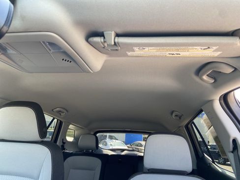 Used 2024 GMC Terrain SLE w/ Driver Convenience Package FWD image 29
