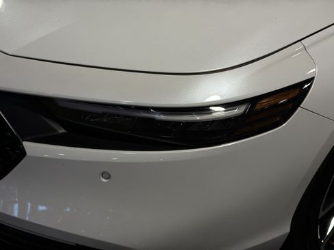 Used 2023 Honda Accord Touring image 13