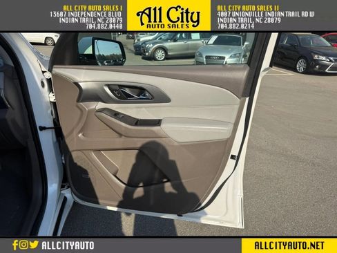 Used 2018 Chevrolet Traverse Premier AWD/4WD image 16