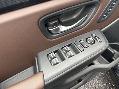 Used 2023 Honda Pilot Elite image 15