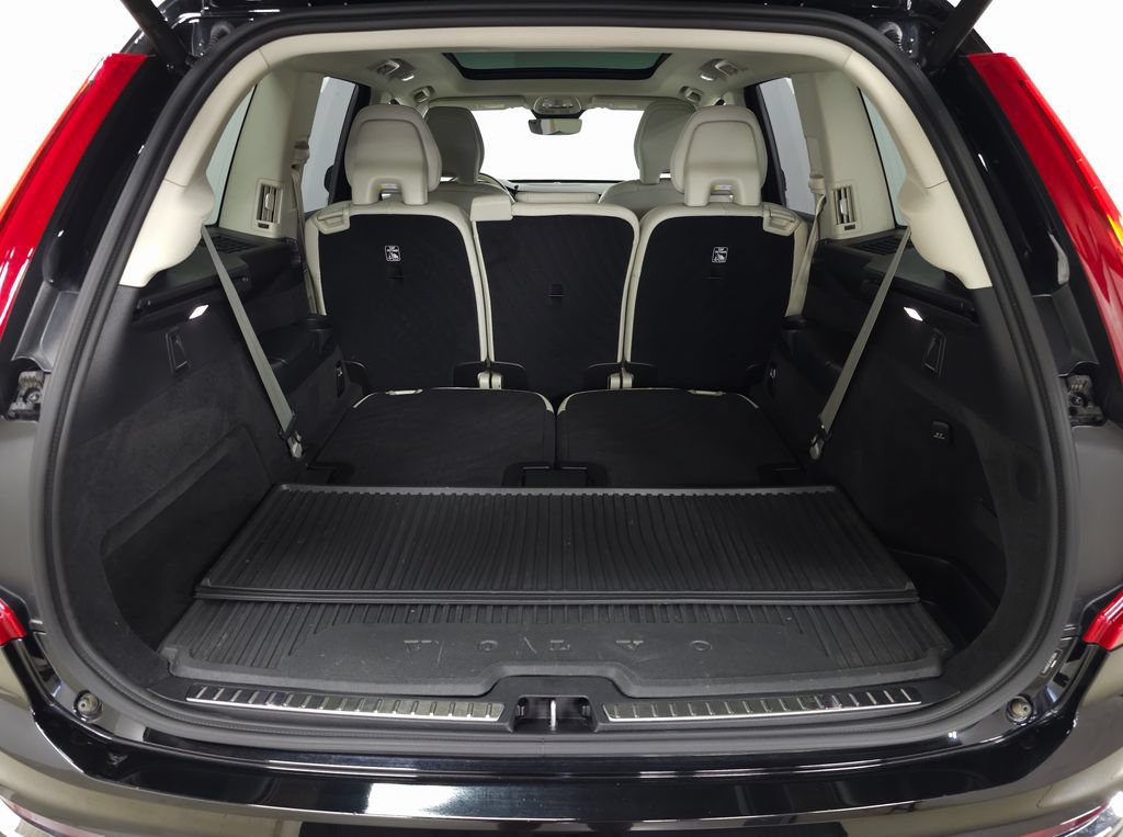 Certified 2024 Volvo XC90 T8 Plus w/ Protection Package AWD/4WD image 9