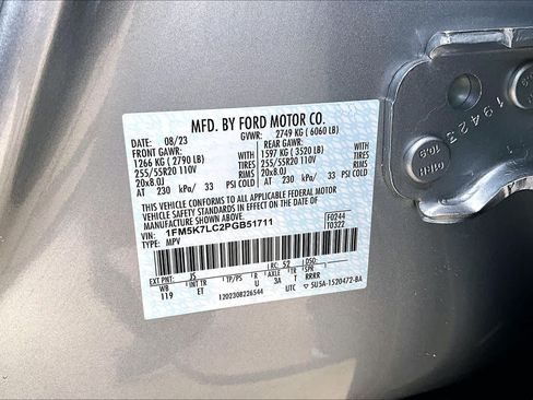 Used 2023 Ford Explorer King Ranch w/ Technology Package RWD image 29