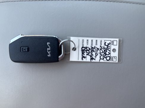 Used 2022 Kia Telluride EX w/ EX Premium Package FWD image 24