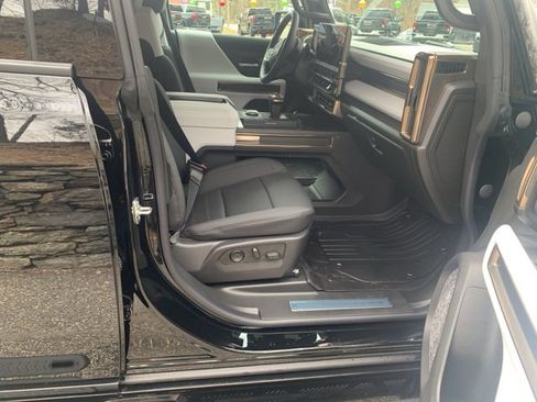New 2024 GMC Hummer EV 2X w/ Extreme Off-Road Package image 16