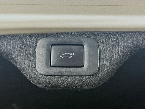 Used 2023 Lexus ES 350 w/ Premium Package FWD image 30