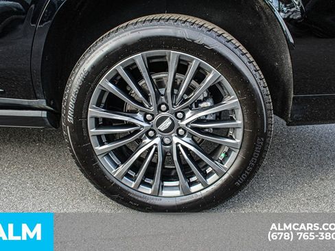 Used 2026 Cadillac Escalade Platinum Sport w/ LPO, Floor Liner Package AWD/4WD image 15