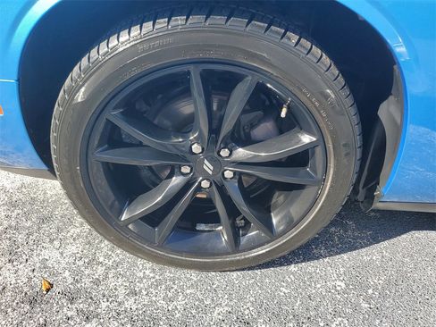 Used 2018 Dodge Challenger SXT w/ Blacktop Package image 7
