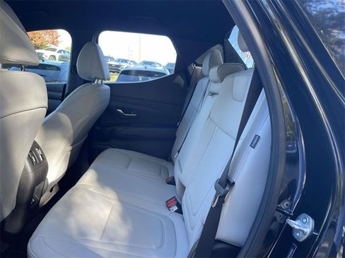 Certified 2025 Hyundai Santa Cruz SEL image 10