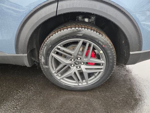 New 2026 Ford Explorer ST-Line w/ ST-Line Street Pack image 9