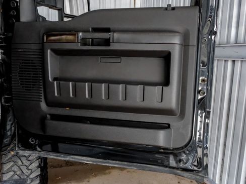 Used 2015 Ford F250 Platinum w/ FX4 Off-Road Package image 45