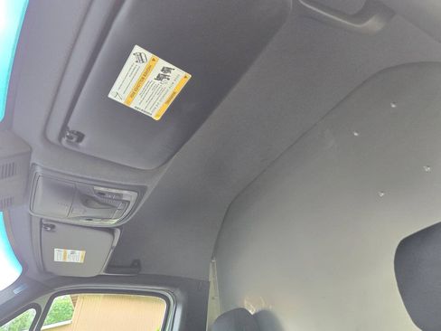 Used 2019 Mercedes-Benz Sprinter 144 image 32