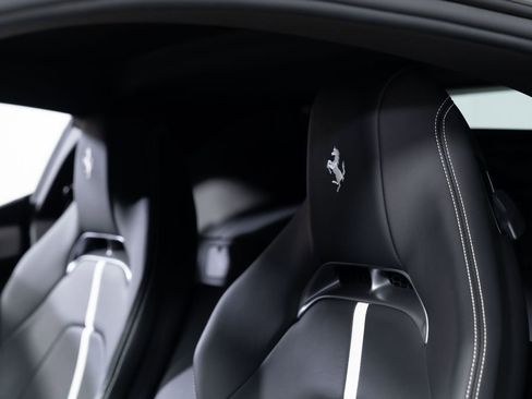 Used 2022 Ferrari SF90 Stradale image 40