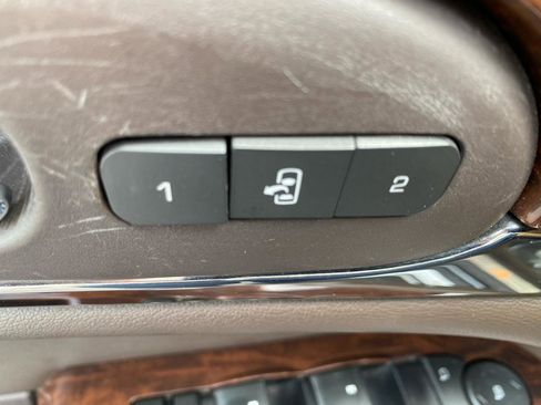 Used 2017 Buick Enclave Leather w/ Trailering Package FWD image 13