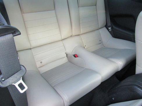 Used 2013 Ford Mustang Premium image 12