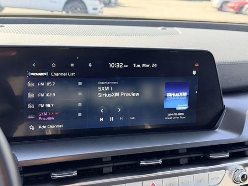 Used 2025 Kia Telluride S image 3