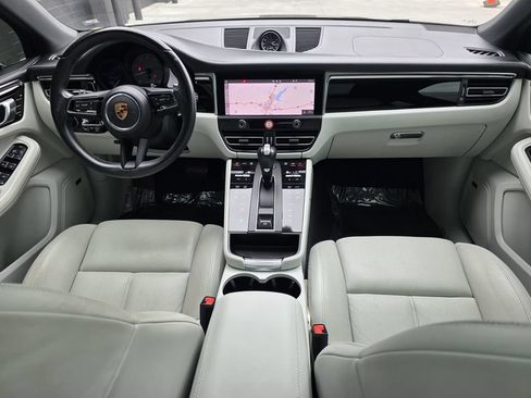 Certified 2023 Porsche Macan S AWD/4WD image 21