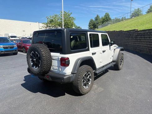 Used 2024 Jeep Wrangler Unlimited Rubicon 4xe w/ Capability Package AWD/4WD image 7