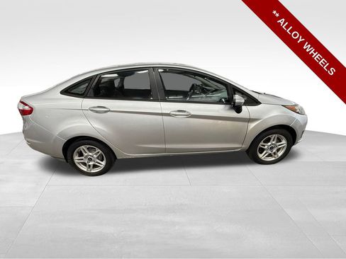 Used 2017 Ford Fiesta SE FWD image 8