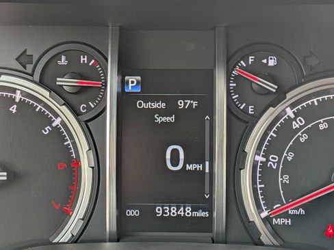 Used 2020 Toyota 4Runner TRD Off-Road AWD/4WD image 29