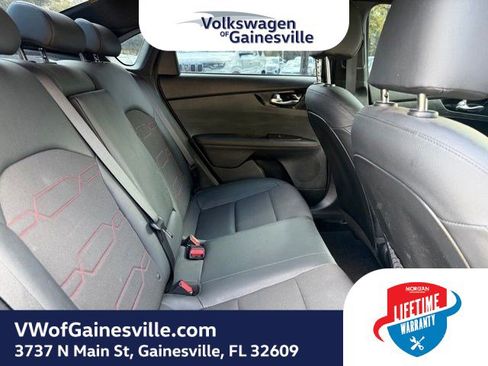 Used 2022 Kia Forte GT w/ GT Technology Package FWD image 8