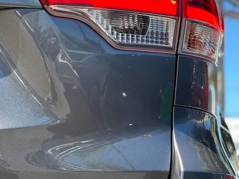 Certified 2019 Toyota Highlander XLE AWD/4WD image 10