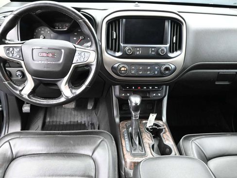 Used 2022 GMC Canyon Denali image 12