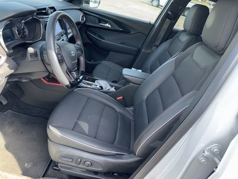 Used 2023 Chevrolet TrailBlazer RS w/ Sun and Liftgate Package image 6