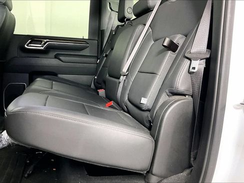 Used 2024 Chevrolet Silverado 2500 LT w/ Z71 Sport Edition AWD/4WD image 2