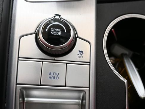 Used 2020 Genesis G70 3.3T image 17