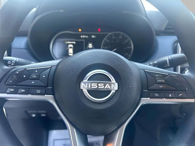 Used 2023 Nissan Versa SV FWD image 13